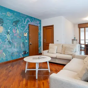 spacious-full-of-light-apartment-near-city-center-with.it-lombardy.com/