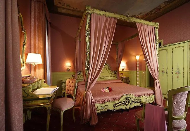 Hotel Torino Venice 3*,